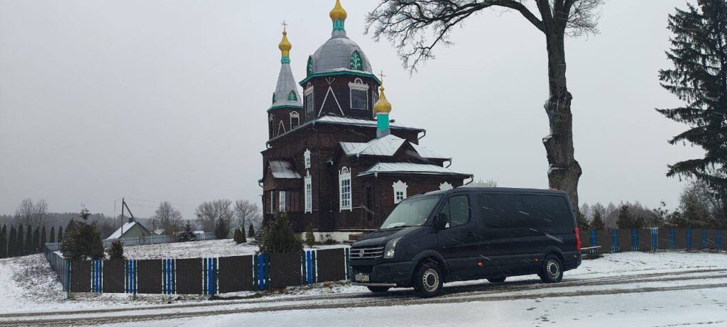 Перевозка тел умерших в морги